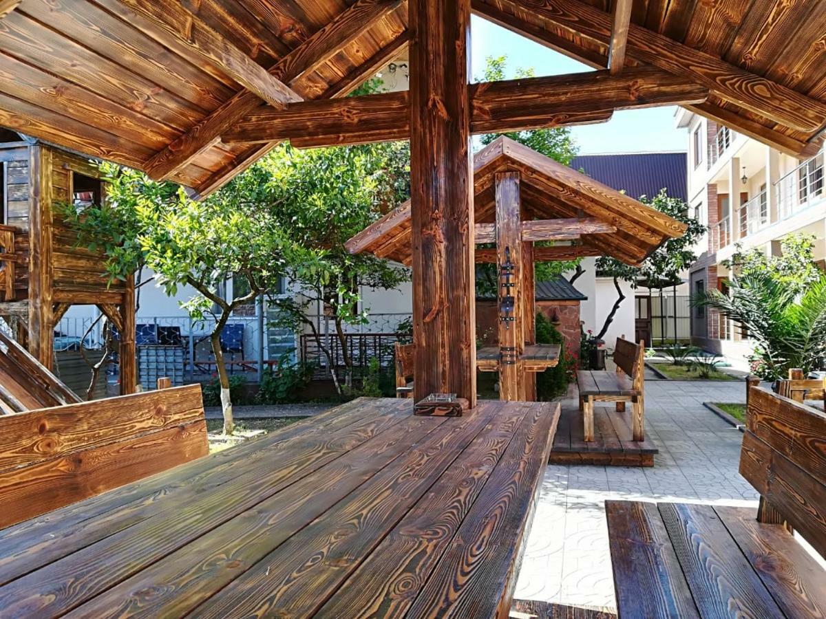 Runo Guest House Gagra Esterno foto